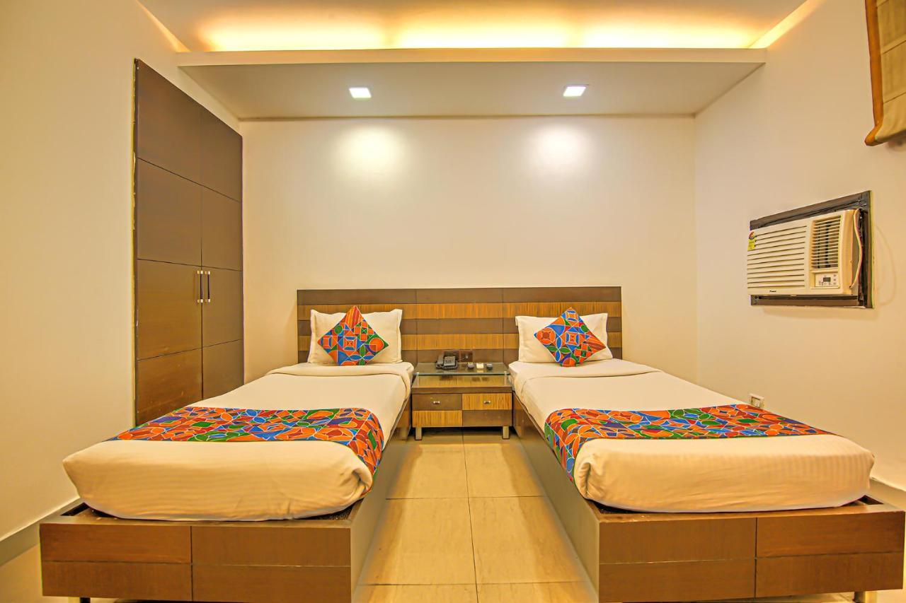 FabHotel Le Grand New Delhi Extérieur photo