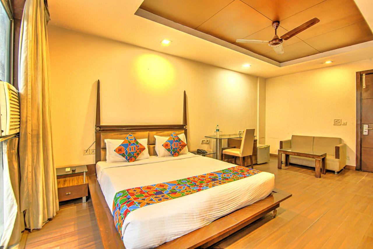 FabHotel Le Grand New Delhi Extérieur photo