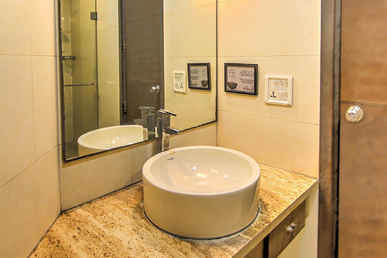 FabHotel Le Grand New Delhi Extérieur photo