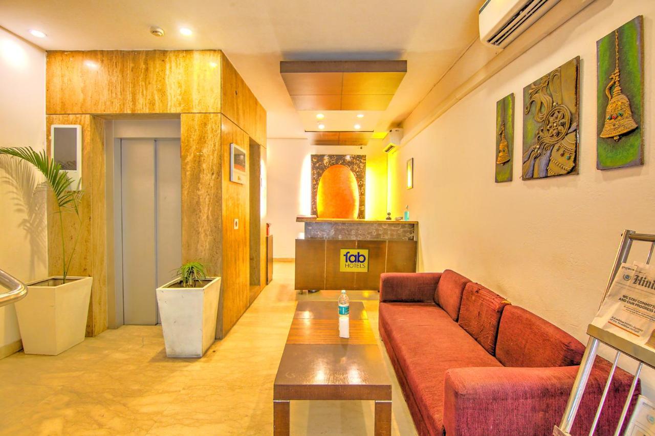 FabHotel Le Grand New Delhi Extérieur photo