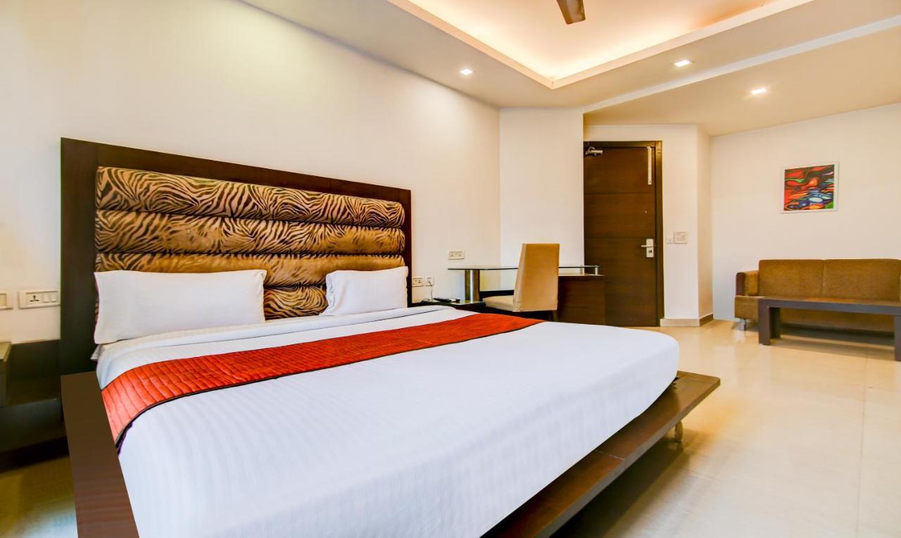 FabHotel Le Grand New Delhi Extérieur photo