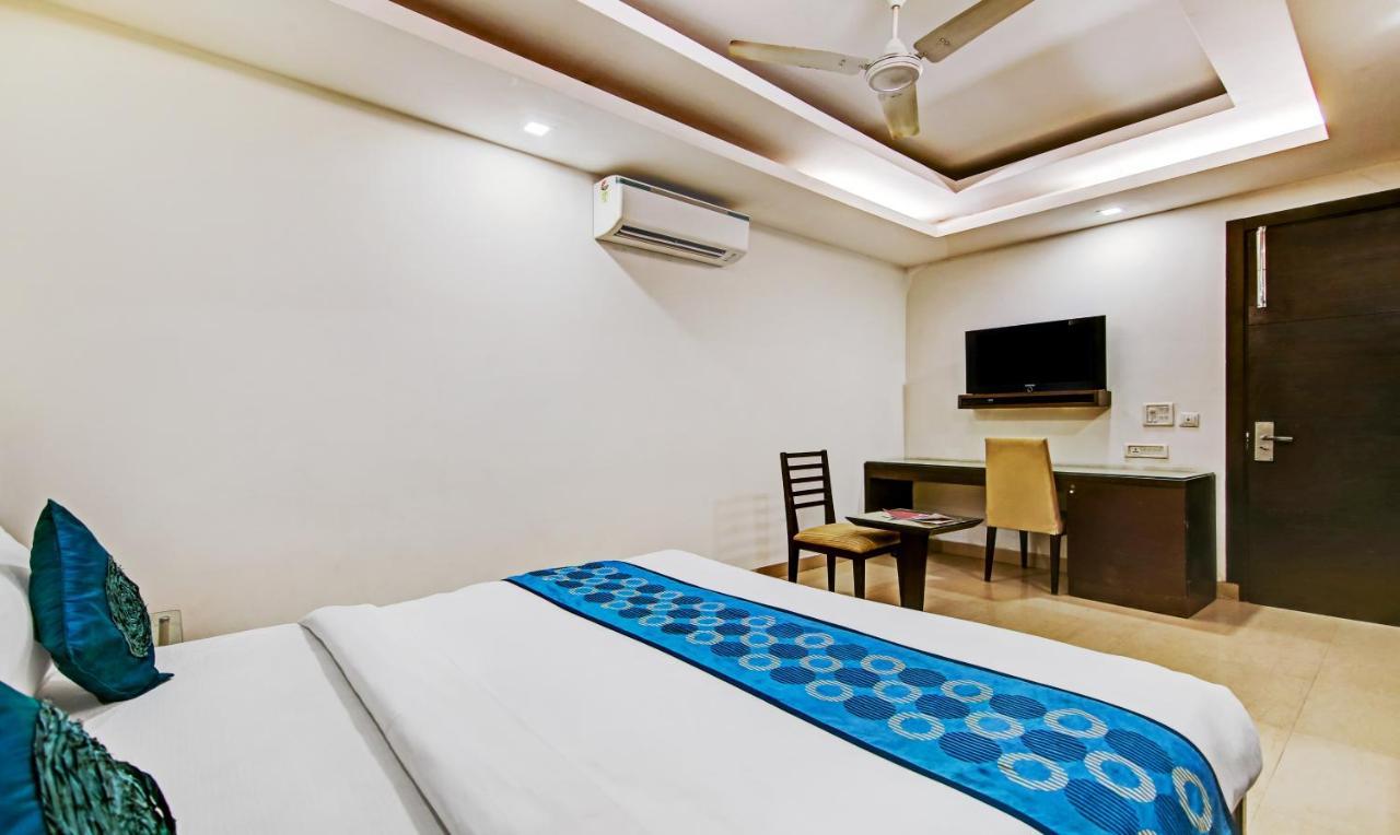 FabHotel Le Grand New Delhi Extérieur photo