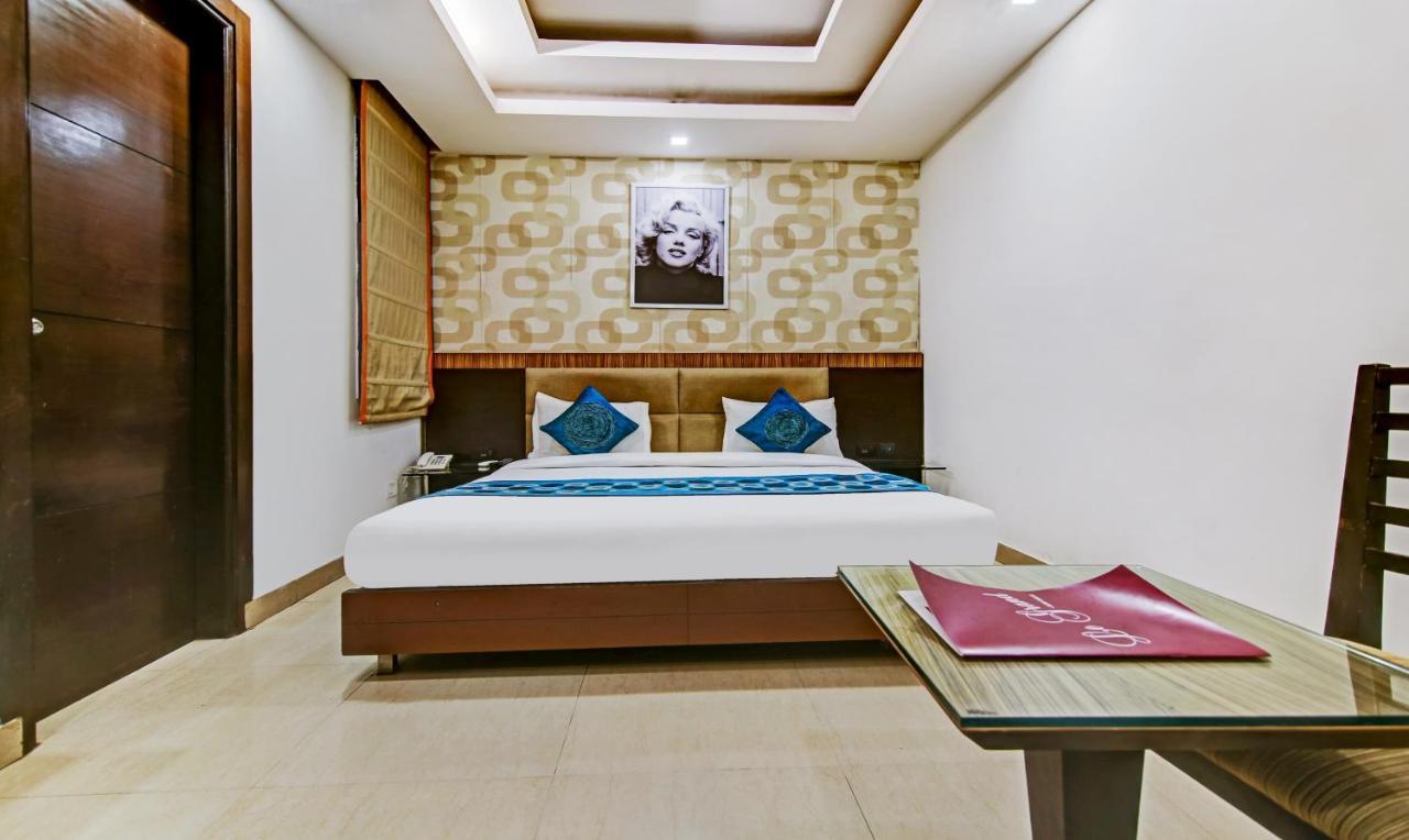 FabHotel Le Grand New Delhi Extérieur photo